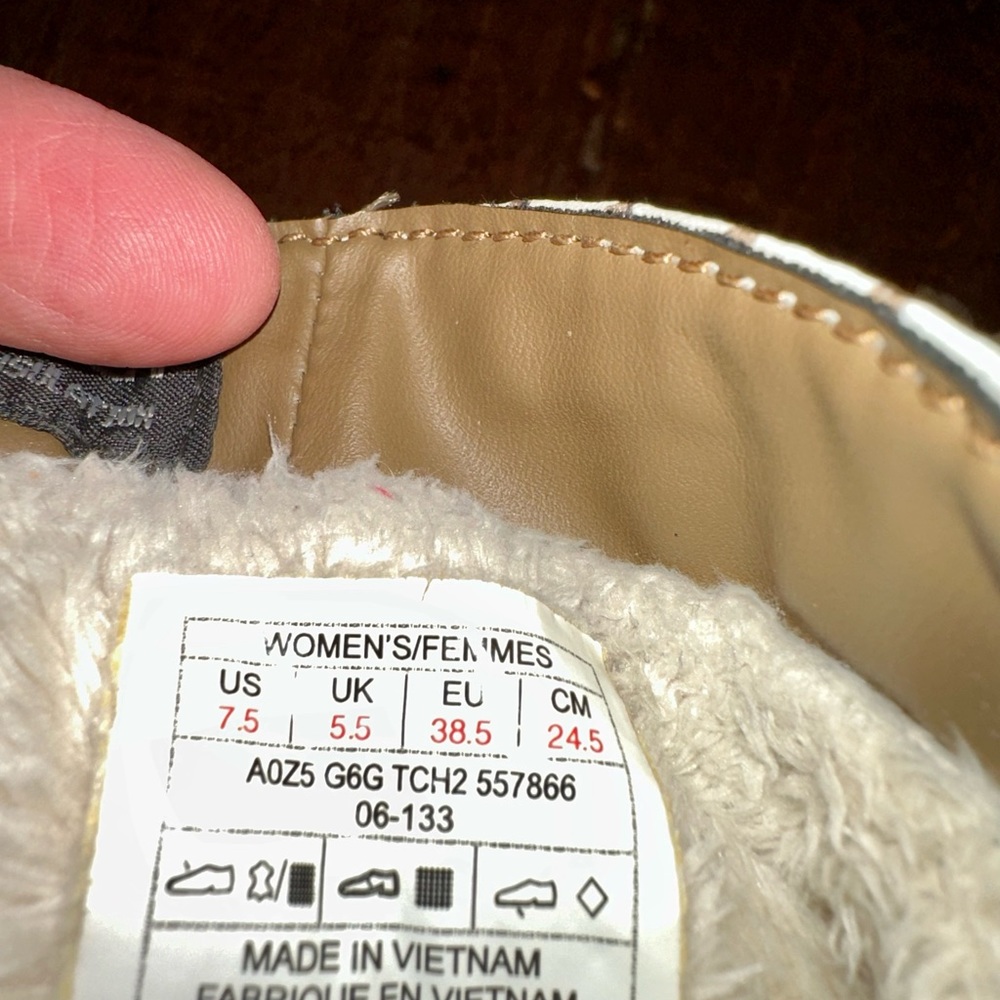 The North Face Women Boots - Picture 5 of 5